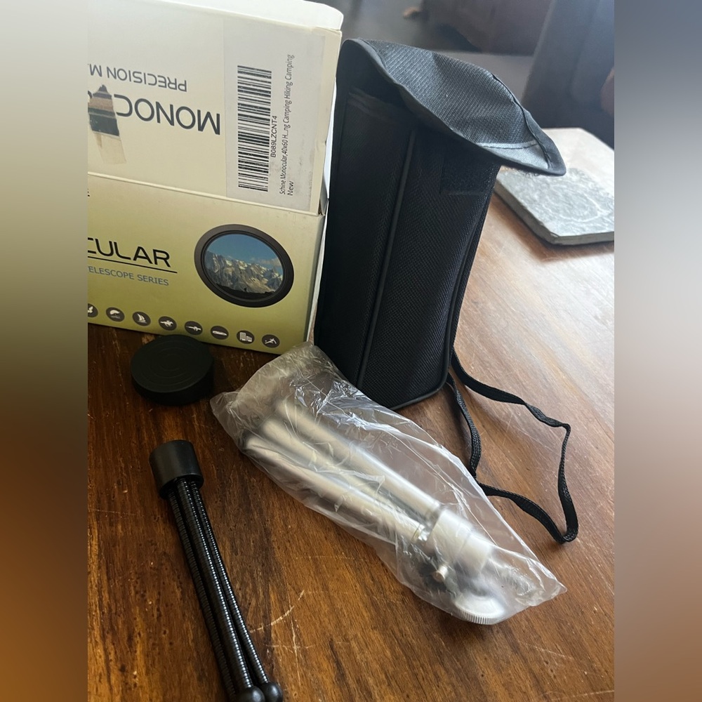 NIB. Monocular. Rigid and flexible tripod attachments. - Picture 4 of 4